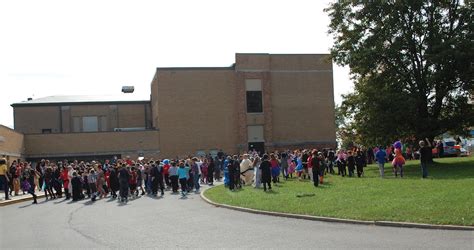 Burlington Elementary School’s annual Halloween 'Fall Parade of Characters' has long tradition ...