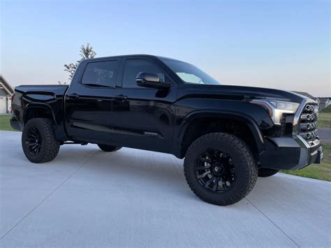 Toyota Tundra 2022 Lifted Black