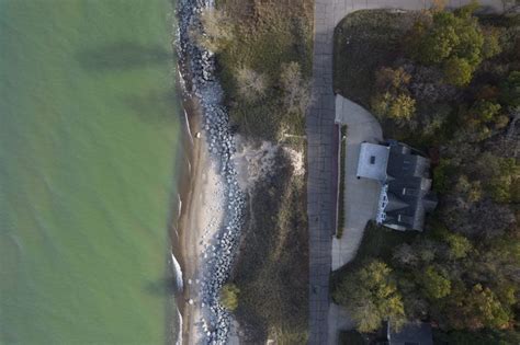 A Prehistoric Structure Under Lake Michigan Resembles A Mini Stonehenge