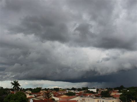 G1 Frente Fria Deve Intensificar Pancadas De Chuva Nesta Terça Em Ms