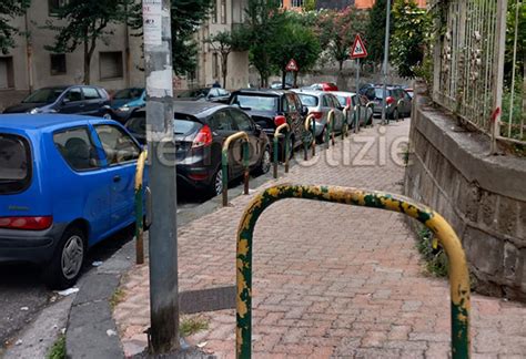 Salerno Raid Vandalico In Via Calenda Danneggiate Le Auto In Sosta