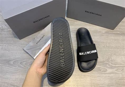 Gợi ý những mẫu dép hot nhất hiện nay bạn nên sở hữu K2Store