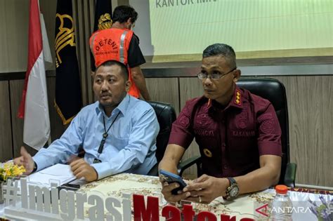 Kantor Imigrasi Mataram Deportasi WNA Prancis Langgar Izin Tinggal