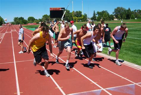 Suu T Birds Basketball Bigs Running A 440 Lap On The Track