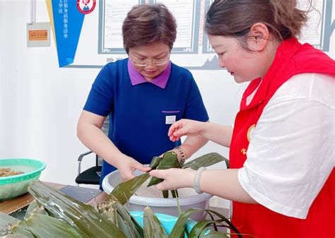 句容市寶華鎮開展“粽葉飄香 情暖端午”端午節主題活動 新華網