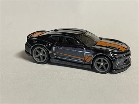 Hot Wheels Camaro Ss Super Treasure Hunt Mainline Hw Dream Garage