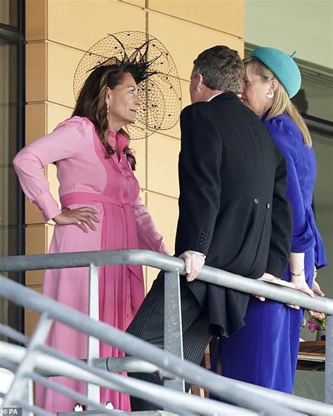 Carole Middleton wear's Kate's dress to Royal Ascot | Daily Mail Online