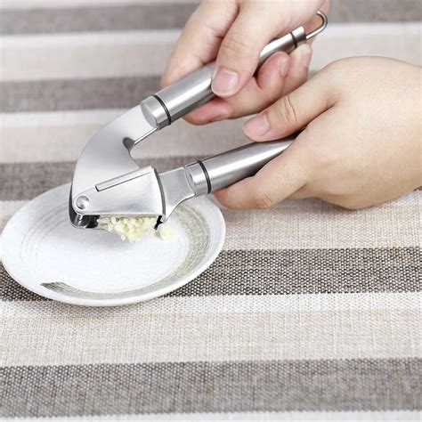 New High Quality Pcs Stainless Steel Garlic Press Device Manual Folder