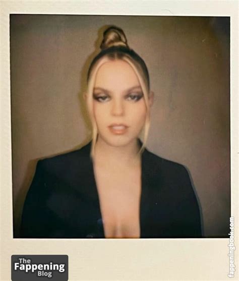Renee Rapp Nude OnlyFans Leaks Fappening FappeningBook