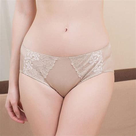 Womens Sexy Bikini Underwear Set Bras Knickers Laces Wire Free Inner Silk 真丝内衣套装