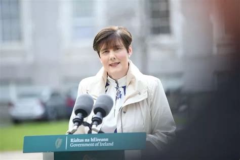 Social Welfare Ireland Recipients Warned Of New Payment Date Due To