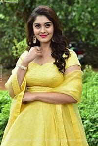 Surabhi Stills At DD Returns Bhutala Bangla Pressmeet HD Gallery