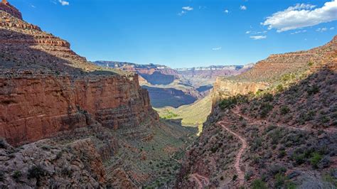 Teen Survives Fall From Grand Canyon After Taking Photo