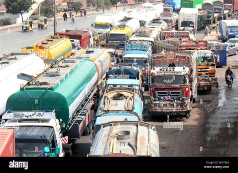 Hyderabad Pakistan October 26 2022 A Large Number Of Vehicles Stuck