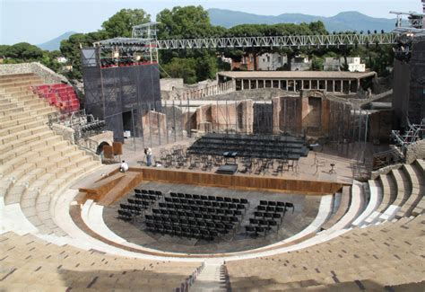 Serata Parade Pulcinella Al Teatro Grande Degli Scavi Di Pompei Con