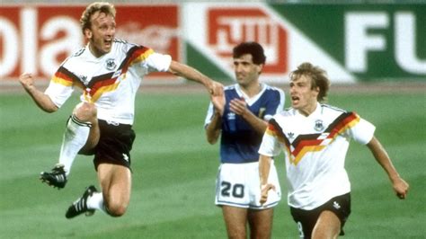 Welle Zunaechst Heftzwecke 1990 fußball weltmeister Blutbefleckt Über