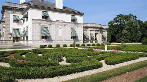 Nemours Mansion And Gardens Architectural Style Beautiful Flower Arrangements And Flower Gardens