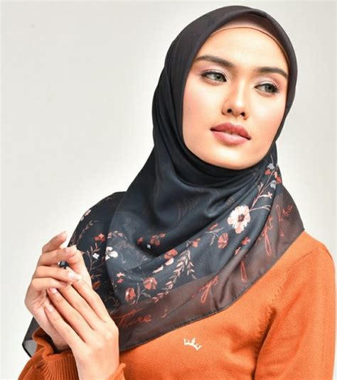 Jual Hijab Mandjha Ivan Gunawan Shades Flower Brown Scarf Di Lapak