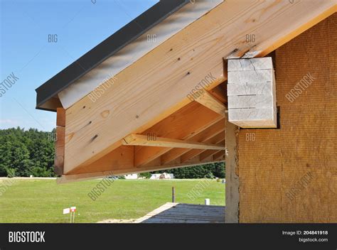 Repair Installing Image & Photo (Free Trial) | Bigstock 