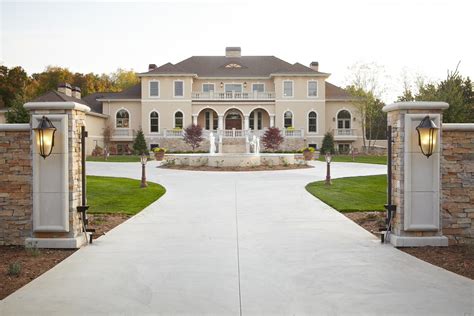 43 Landscaping Ideas For A Circle Driveway PNG Garden Design