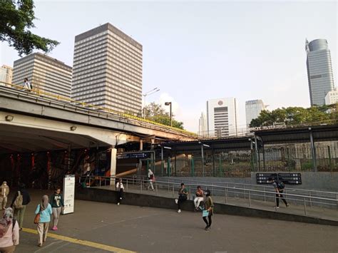 Review Infinix HOT 30 Free Fire Kemasannya Spesial Gadgetren