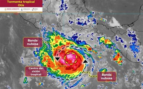 Otis se acerca a Guerrero podría convertirse en huracán este martes