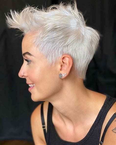 19 Prettiest Platinum Pixie Cuts For Cooler Blonde Crop