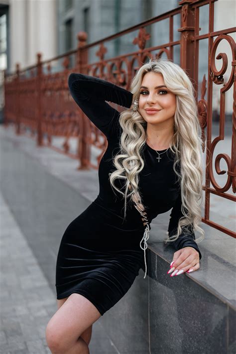 Charming Elena 36 Y O From Odessa With Blonde Hair ID 526102 LadaDate