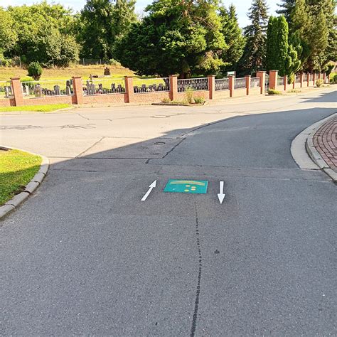 Bodenmarkierungen F R Den Himmelsscheibenradweg Im Saalekreis Du Bist