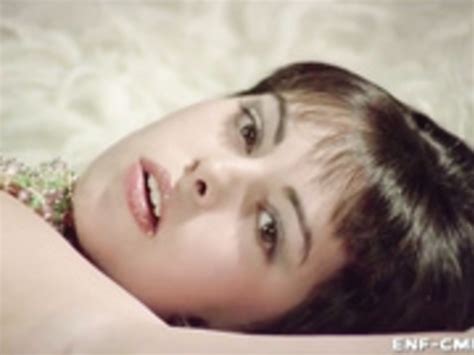 Sara Fun Naked In Front Of Mom