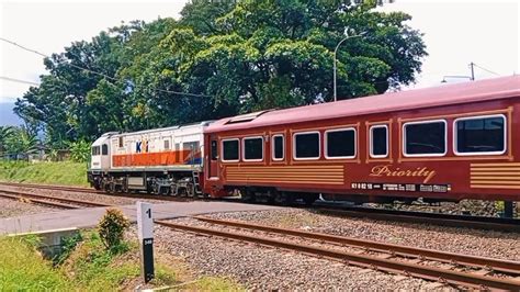 Pintu Perlintasan Kereta Api Railroadcrossing Perlintasan Kereta Jpl