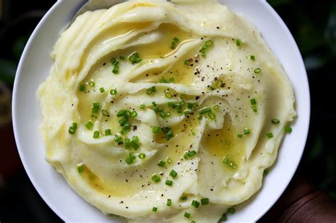 Silky Creamy Mashed Potatoes | TasteToronto