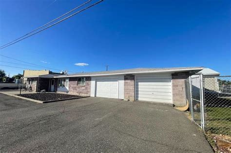 107 E 2nd St Granger Wa 98932 Mls 2167685 Redfin