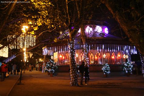 Christmas decorations – Bucharest Daily Photo