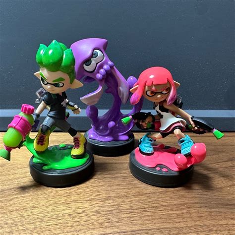 スプラトゥーン アミーボ Amiibo ネオンピンク ガール ボーイ ネオングリーン ボーイ イカ ネオンパープル 3体セット｜paypayフリマ