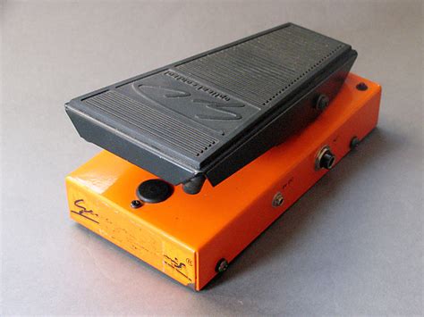 George Dennis Gd 30 Wah Reverb