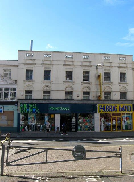 74 76 Western Road Brighton © Simon Carey Cc By Sa20 Geograph