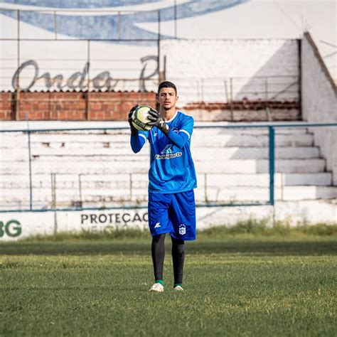 Ex Porto Goleiro Erik Silva Acerta O Afogados Afogados Ge