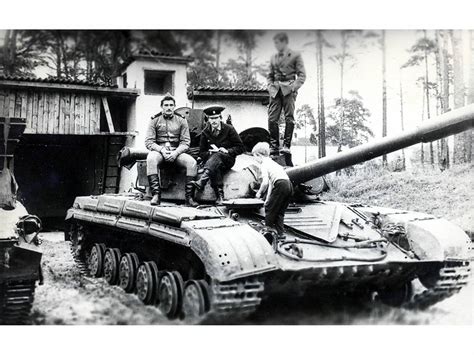 T-64主戰坦克(T-64坦克):發展沿革,歷史背景,研製歷程,列裝入役,技術特點_中文百科全書