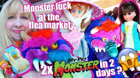 Vintage TOY HUNTING My Pet Monster Luck At The Flea Market Cupcakes