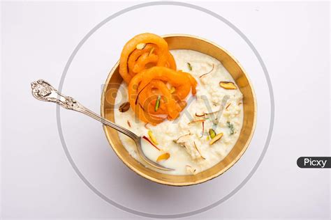 Jalebi With Rabri