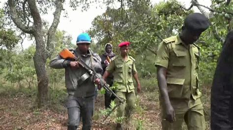 Majambazi Watatu Wauawa Kwa Kupigwa Risasi Na Polisi Bunduki Ya AK 47