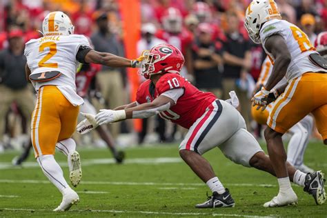 Jamon Dumas-Johnson Injury in Tennessee vs Georgia - Sports Illustrated Georgia Bulldogs News ...