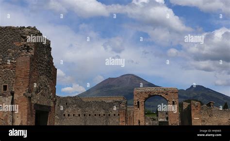 Ruins Of Pompeii Near Naples Italy Stock Photo Alamy