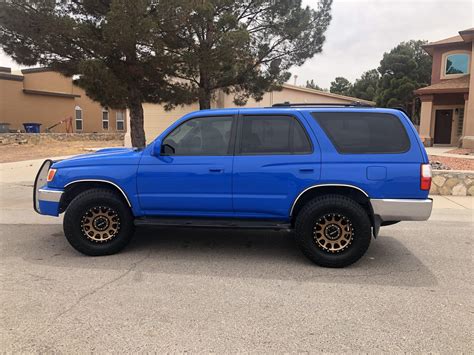 Have You Guys Seen A 2001 Toyota 4runner Sr5 V6 In Voodoo Blue R4runner