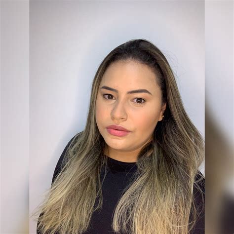 Emily-Santos - Abre.bio