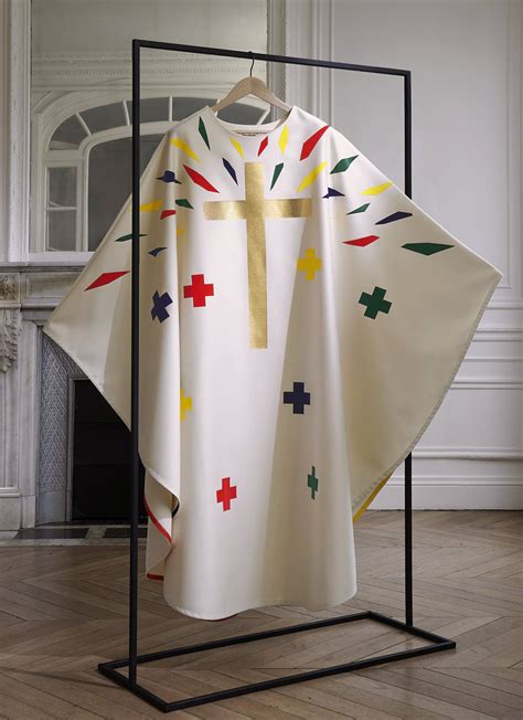 Réouverture de Notre Dame de Paris 700 tenues haute couture réalisées