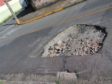 G1 Buraco em rua preocupa internauta de Mogi das Cruzes notícias em