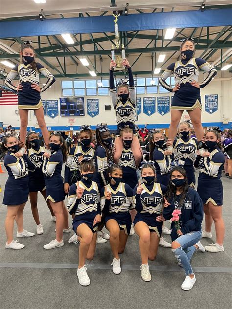 Goldbacks win Viking Pride cheerleading competition | My Hudson Valley