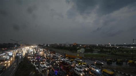 22 Flights Diverted As Delhi Hit By Rain Wind More Of Same Expected Today Trendradars India